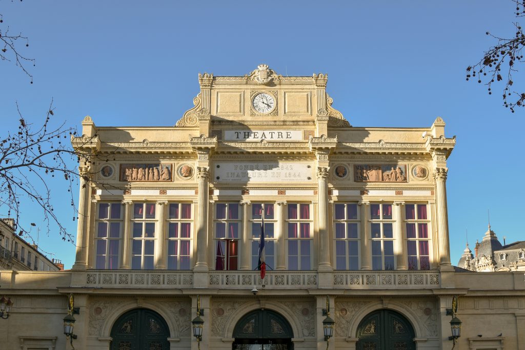 Théâtre à voir en visitant Béziers à pied